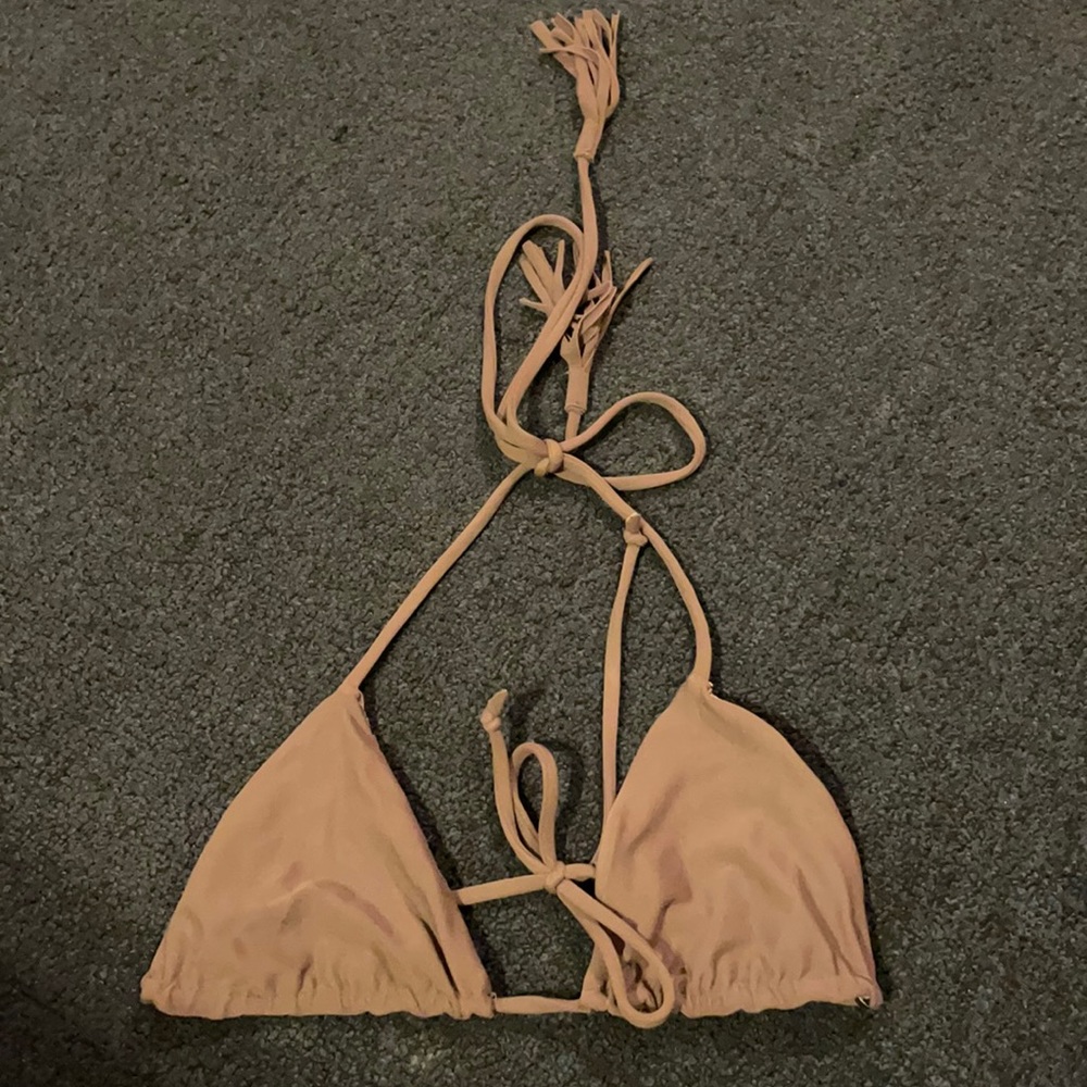 ACACIA TOP